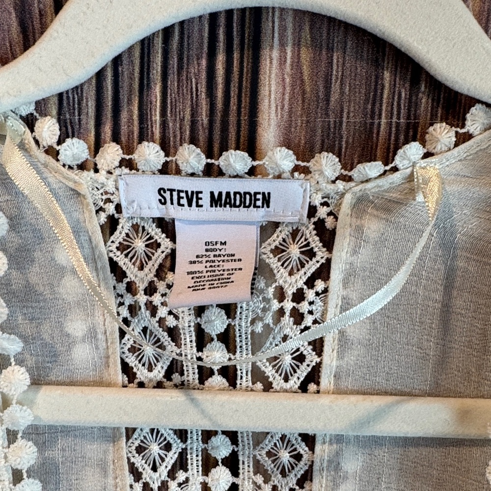 Steve Madden Cream Lace Kimono - Picture 2 of 15